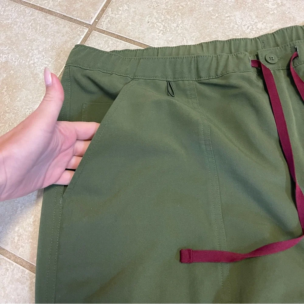 FIGS Technical Collection‎ Cairo Pants Cargo TM3001 #2043 Size XL Green Adult